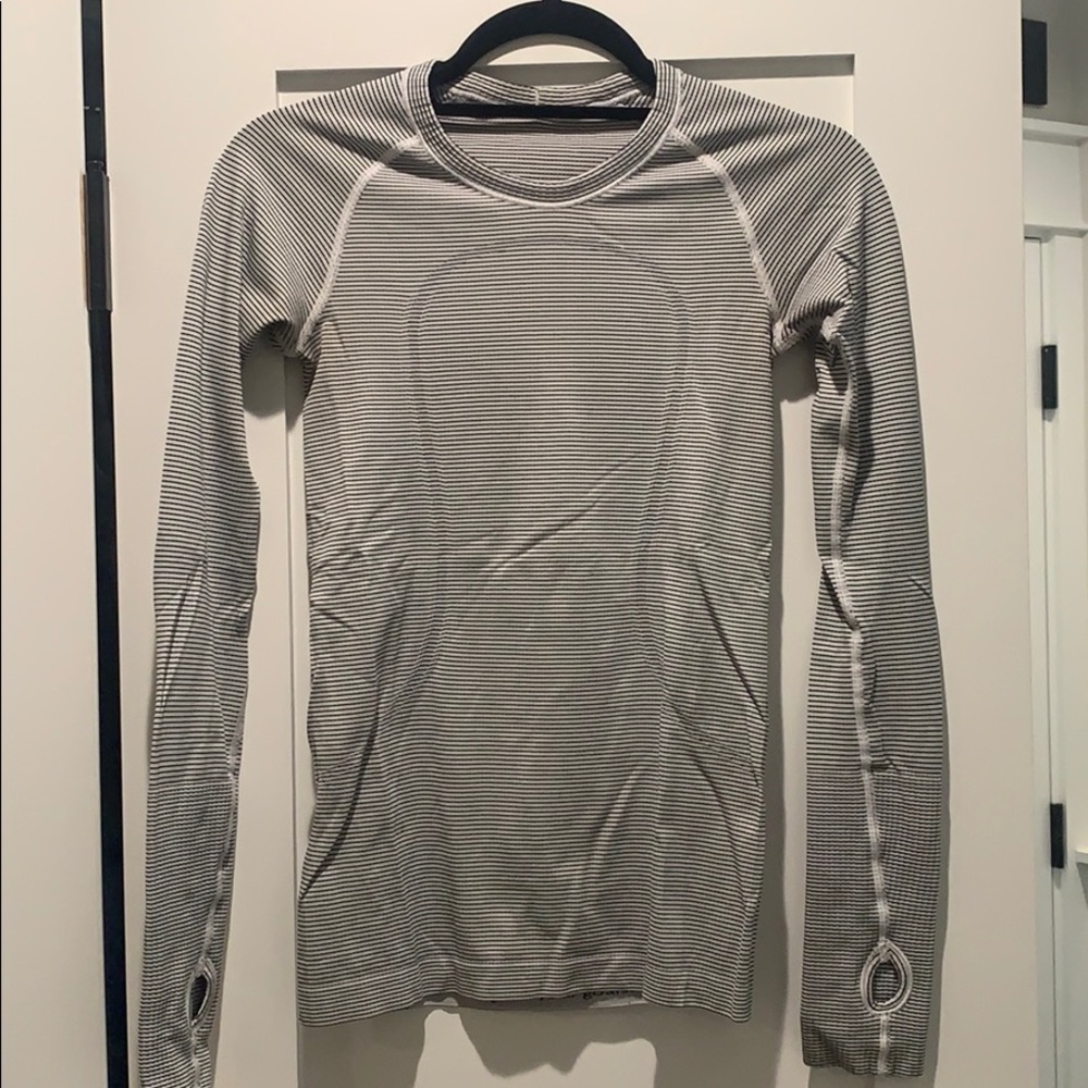 Black and white stripe long sleeve